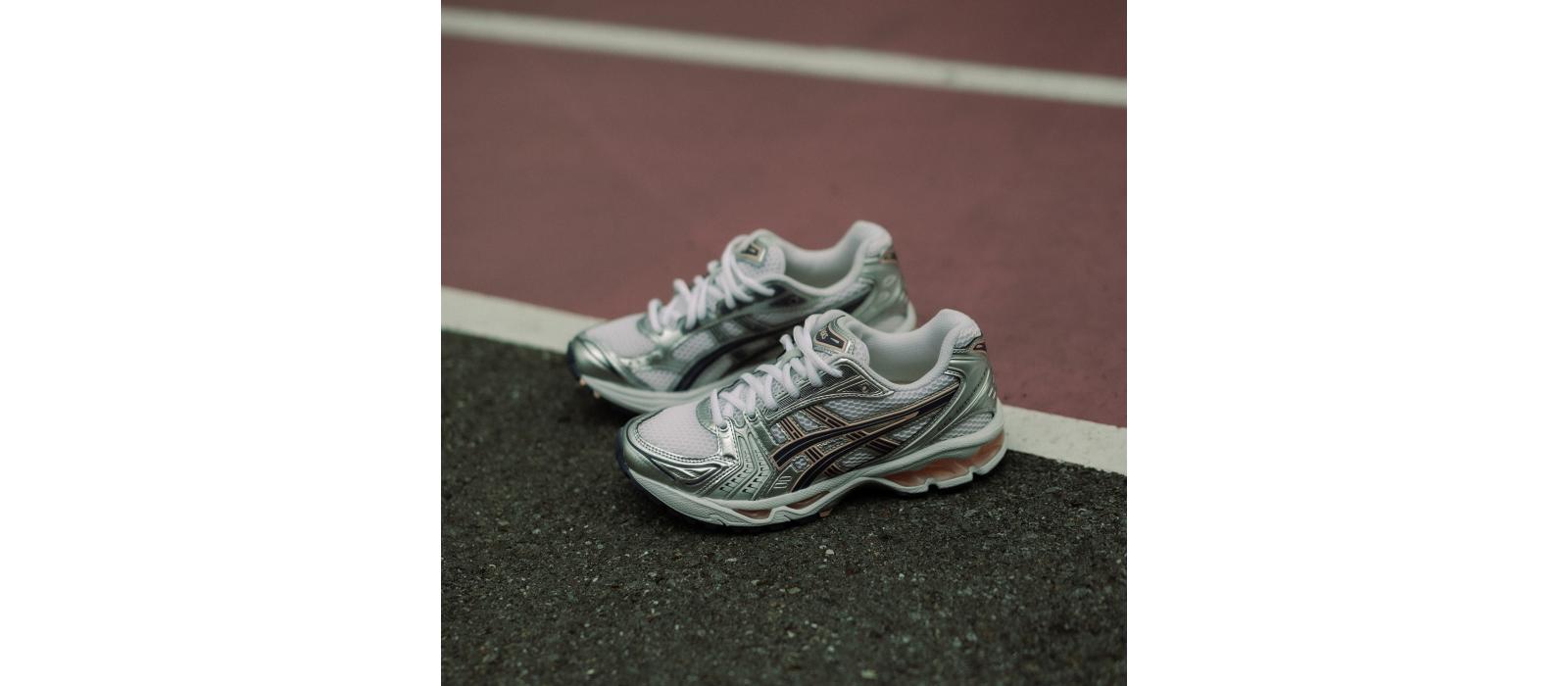 Asics W GEL-KAYANO™ 14 “Thunder Blue” (4,900 THB)